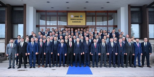 Bakan Uraloğlu, Havalimanları Başmüdürleri İle Ankara’da Bir Araya Geldi
